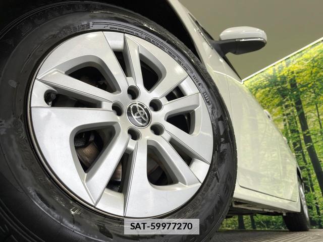 Toyota PRIUS 2017-06 7804492-11