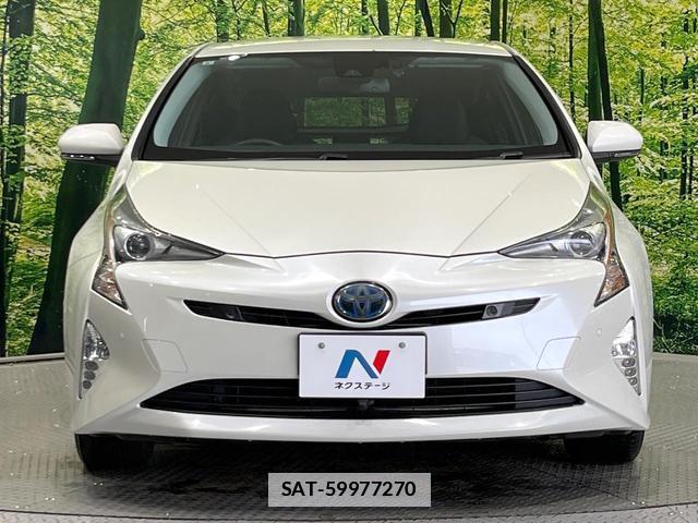 Toyota PRIUS 2017-06 7804492-13