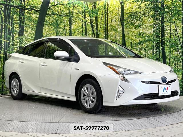 Toyota PRIUS 2017-06 7804492-15