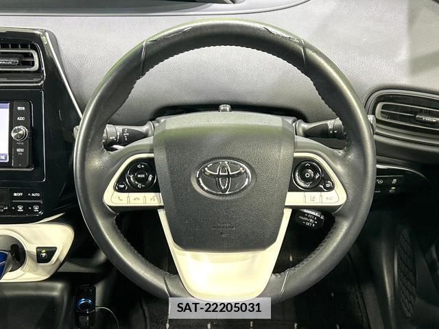 Toyota PRIUS 2017-08 7804587-10