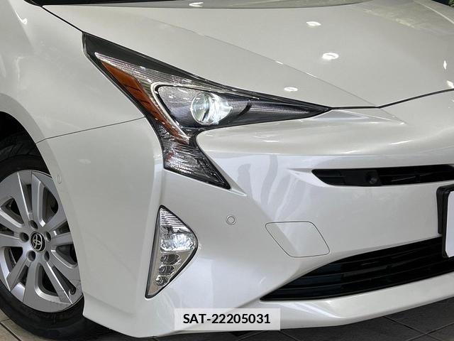 Toyota PRIUS 2017-08 7804587-11