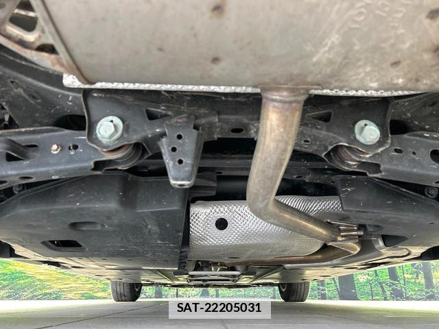 Toyota PRIUS 2017-08 7804587-18