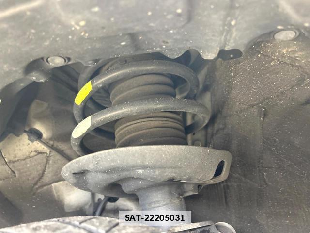 Toyota PRIUS 2017-08 7804587-19