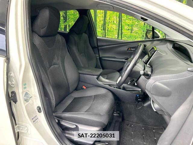Toyota PRIUS 2017-08 7804587-7
