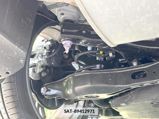 Toyota PRIUS 2024-11 7805089-19