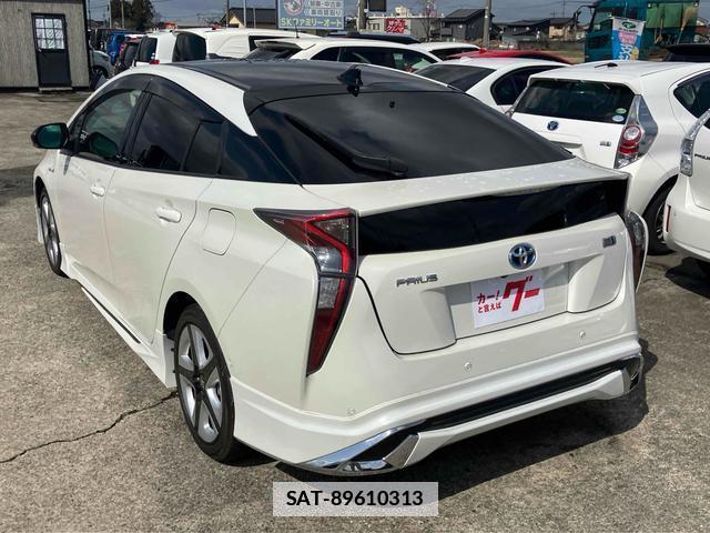 Toyota PRIUS 2018-04 7805145-10