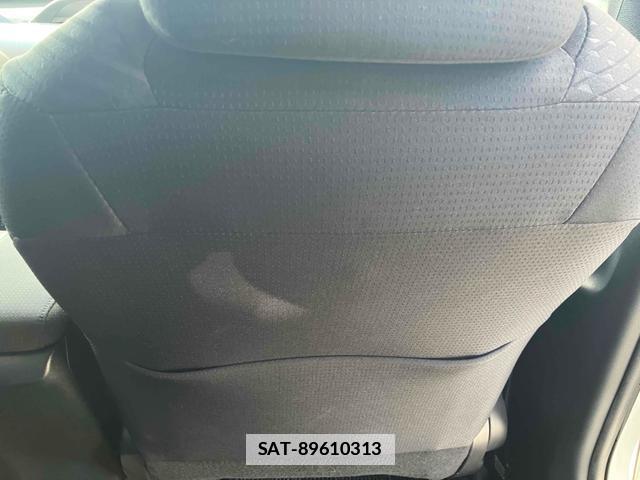 Toyota PRIUS 2018-04 7805145-15
