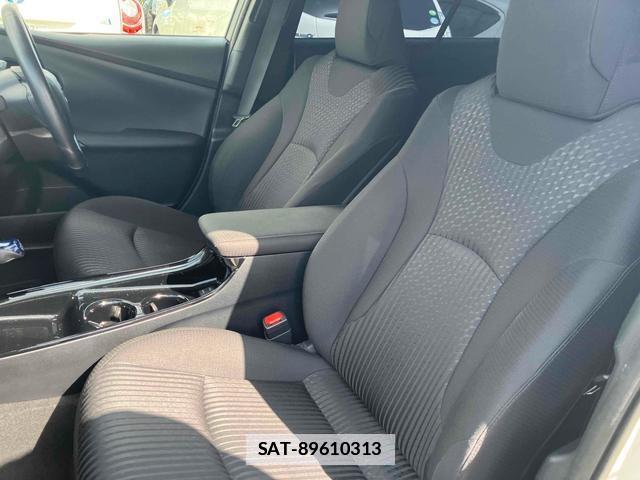 Toyota PRIUS 2018-04 7805145-17