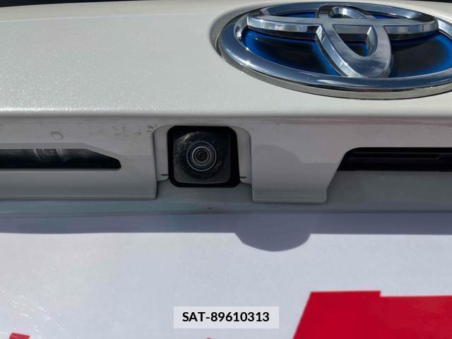 Toyota PRIUS 2018-04 7805145-8