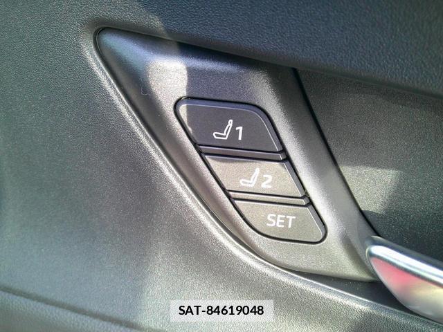 Toyota PRIUS 2024-07 7806703-17