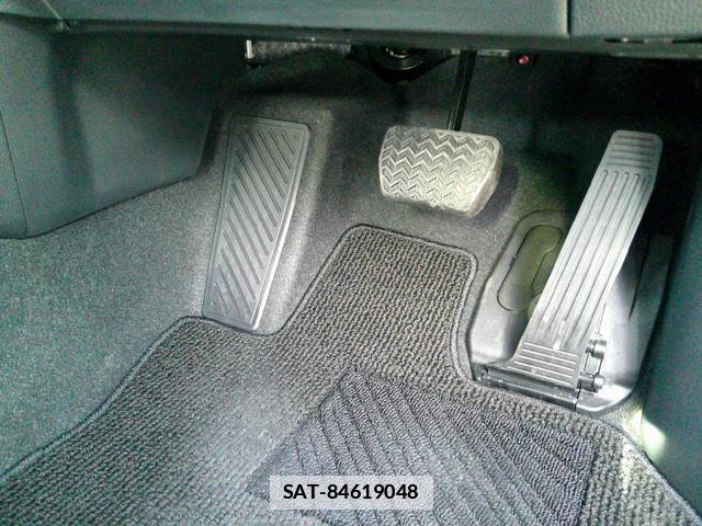 Toyota PRIUS 2024-07 7806703-19