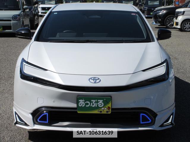 Toyota PRIUS 2023-08 7806997-1