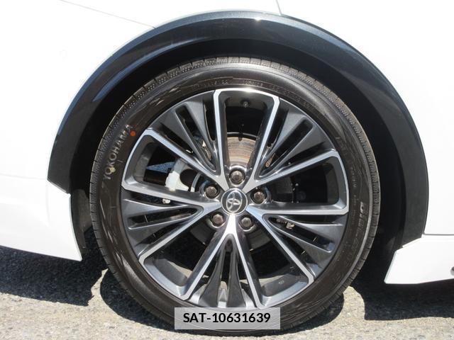 Toyota PRIUS 2023-08 7806997-19