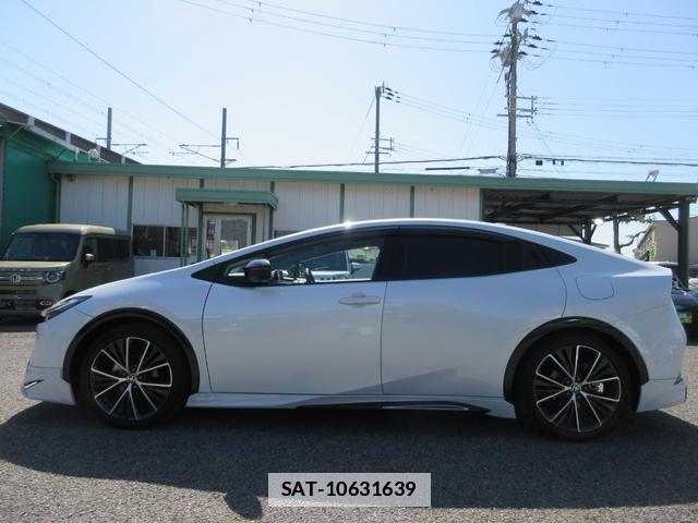 Toyota PRIUS 2023-08 7806997-4