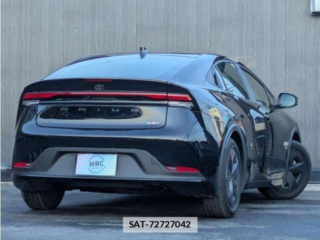 Toyota PRIUS 2023-03 7807136-1