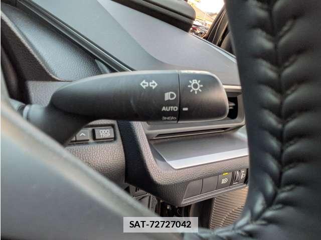 Toyota PRIUS 2023-03 7807136-15