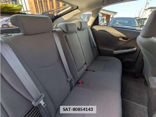 Toyota PRIUS 2010-04 7807157-12