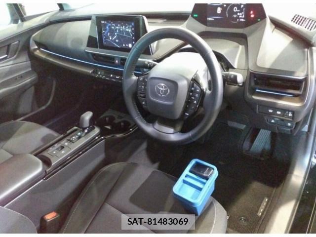 Toyota PRIUS 2024 7807317-2