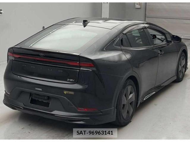 Toyota PRIUS 2023-04 7807390-1