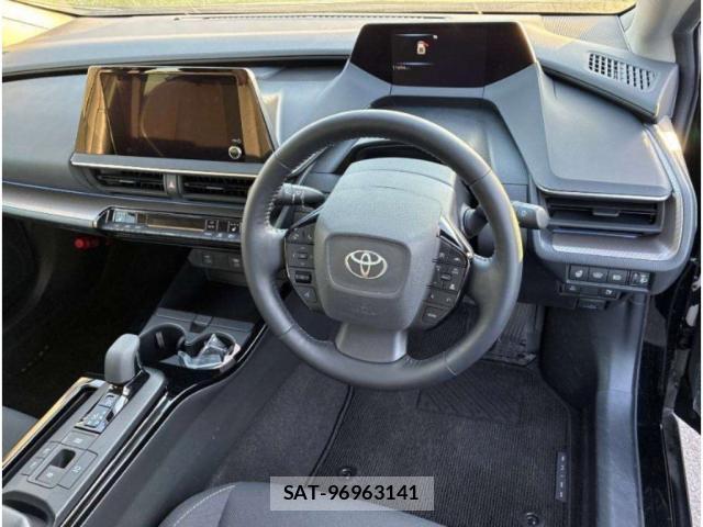Toyota PRIUS 2023-04 7807390-2