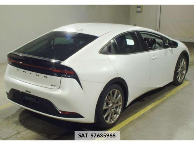 Toyota PRIUS 2023-01 7807692-4