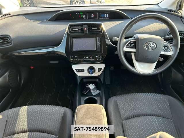 Toyota PRIUS 2016-05 7808255-2