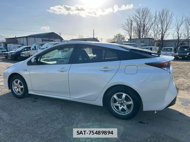 Toyota PRIUS 2016-05 7808255-4