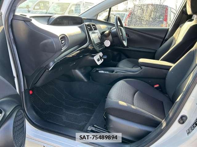 Toyota PRIUS 2016-05 7808255-5