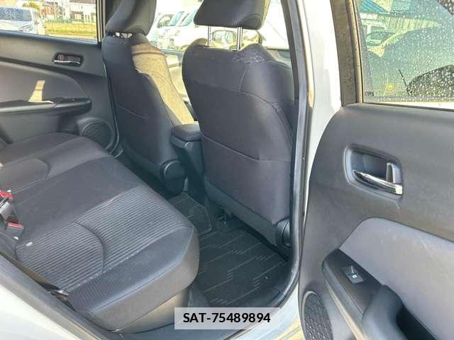 Toyota PRIUS 2016-05 7808255-6