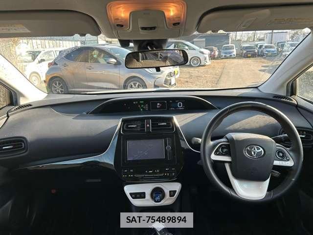 Toyota PRIUS 2016-05 7808255-7
