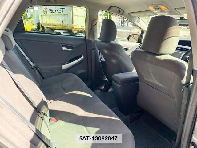 Toyota PRIUS 2010-06 7808462-11
