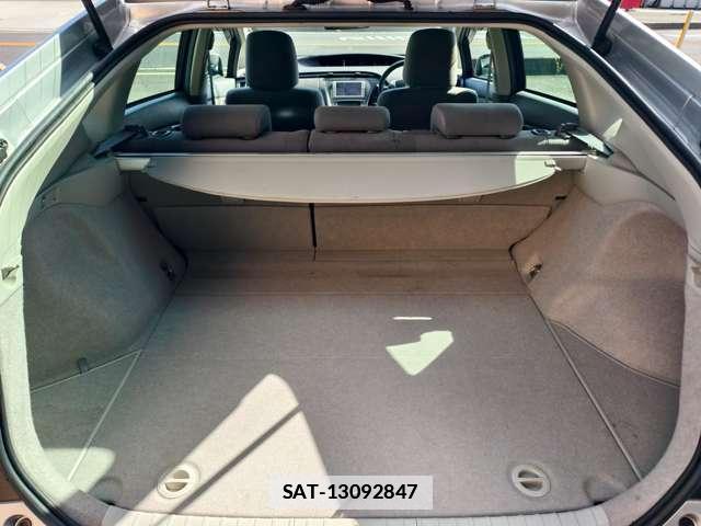 Toyota PRIUS 2010-06 7808462-14