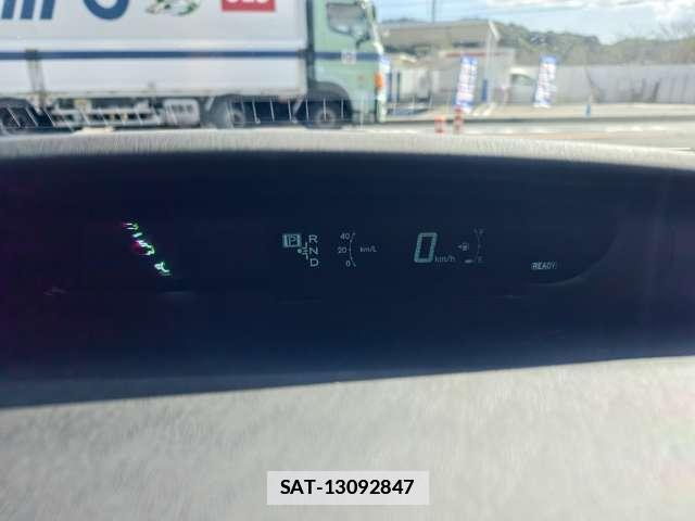 Toyota PRIUS 2010-06 7808462-18
