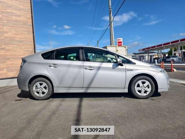 Toyota PRIUS 2010-06 7808462-3