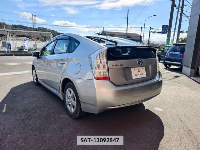 Toyota PRIUS 2010-06 7808462-5