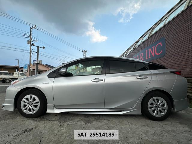 Toyota PRIUS 2016-08 7809042-13