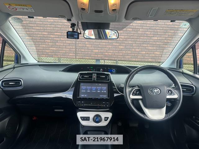 Toyota PRIUS 2016-03 7809048-1