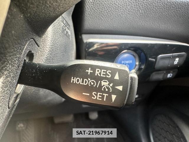 Toyota PRIUS 2016-03 7809048-12