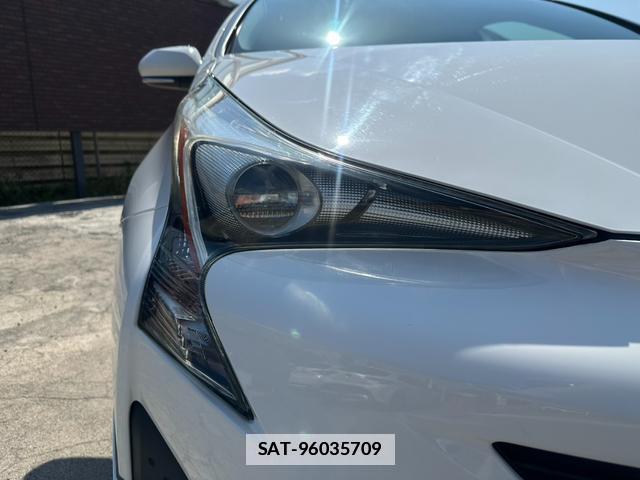 Toyota PRIUS 2018-08 7809054-17