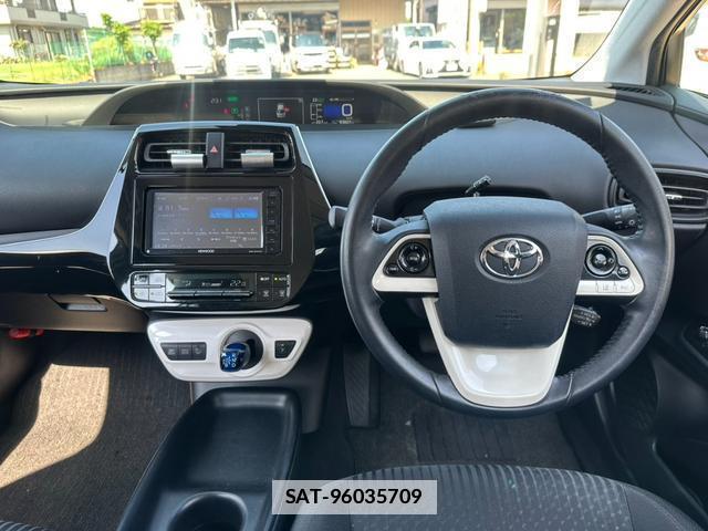 Toyota PRIUS 2018-08 7809054-3