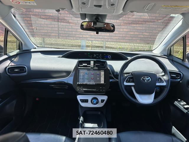 Toyota PRIUS 2016-07 7809055-1