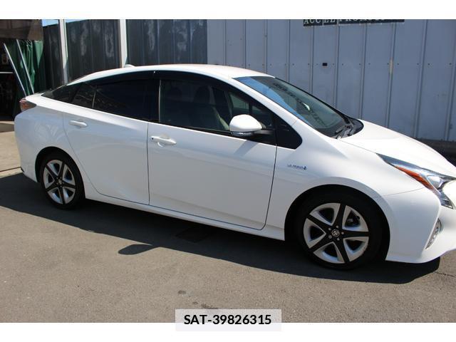 Toyota PRIUS 2016-12 7809383-18