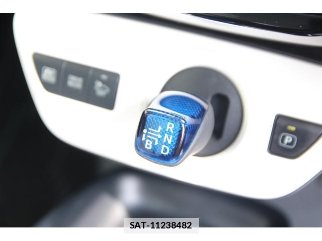 Toyota PRIUS 2015-12 7810691-14