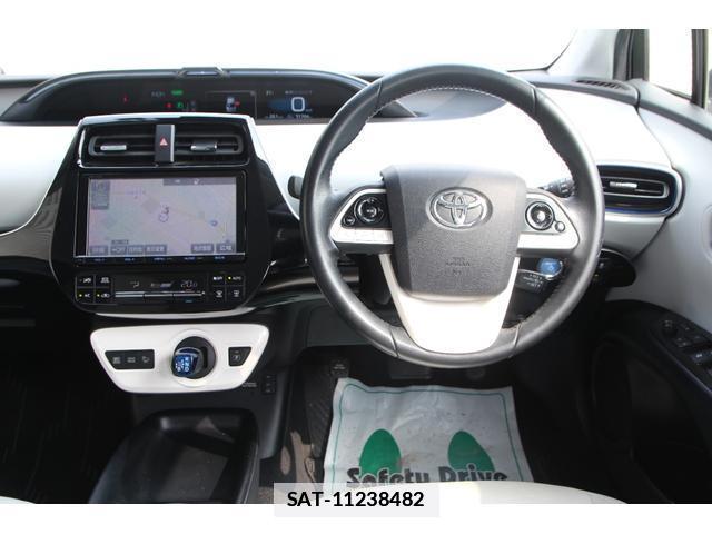 Toyota PRIUS 2015-12 7810691-18