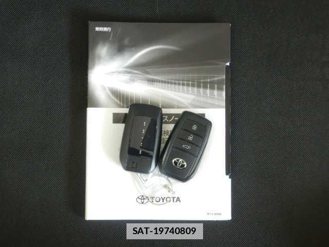 Toyota PRIUS 2024-01 7810763-19