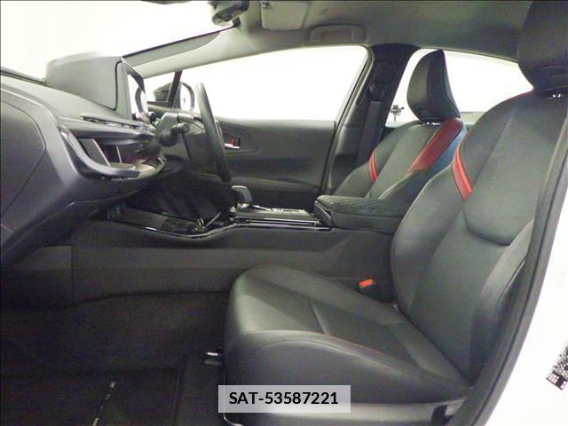 Toyota PRIUS 2023-09 7810893-14