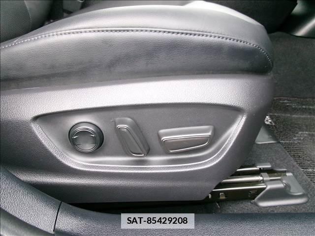 Toyota PRIUS 2020-11 7811243-12