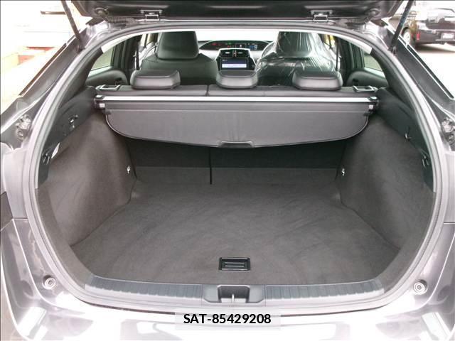 Toyota PRIUS 2020-11 7811243-14
