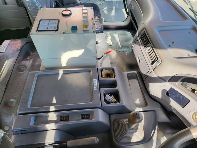 Hino PROFIA 1995-03 7797995-13