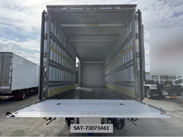 Hino PROFIA 2020 7802443-17